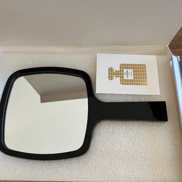 RARE Chanel “Paris Salzburg” green/canvas shopping tote . NWOT Mirror CD DVD - Picture 6 of 16